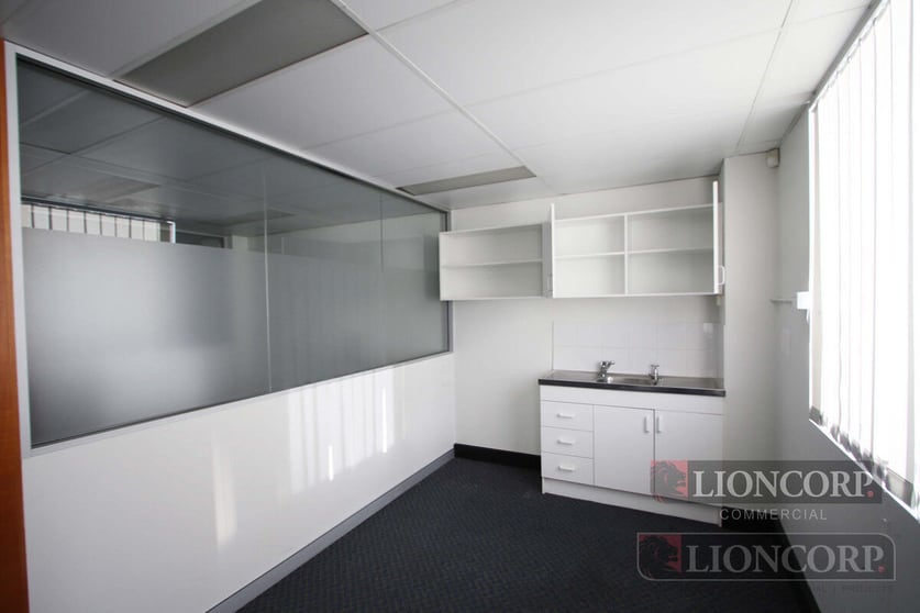 Click to view all images Upper Mount Gravatt QLD 4122 - Image 3