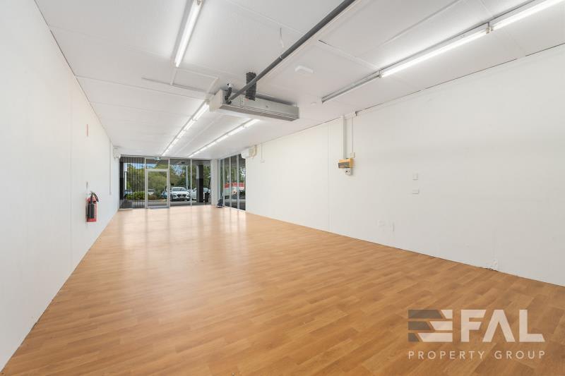 Click to view all images Unit 8/1534 Wynnum Road Tingalpa QLD 4173 - Image 1