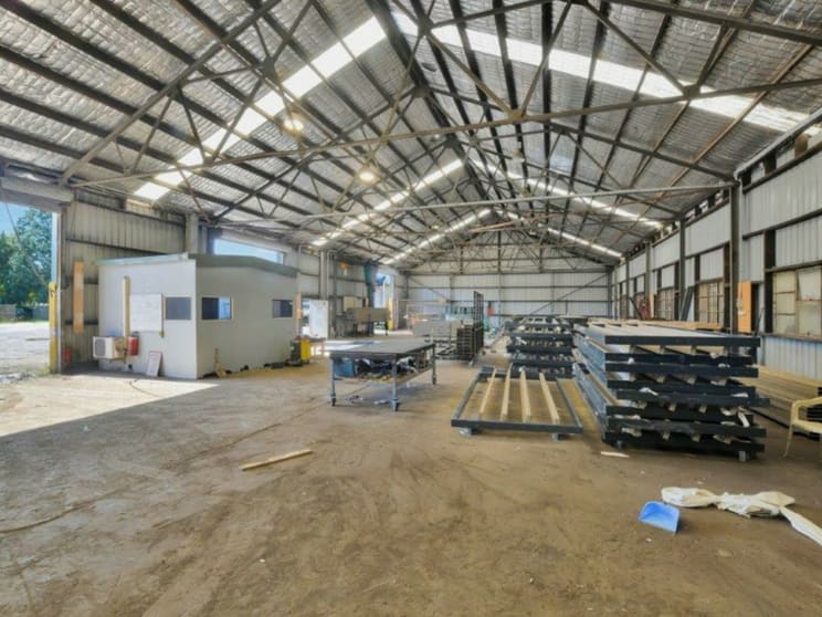 Click to view all images Lansvale NSW 2166 - Image 2