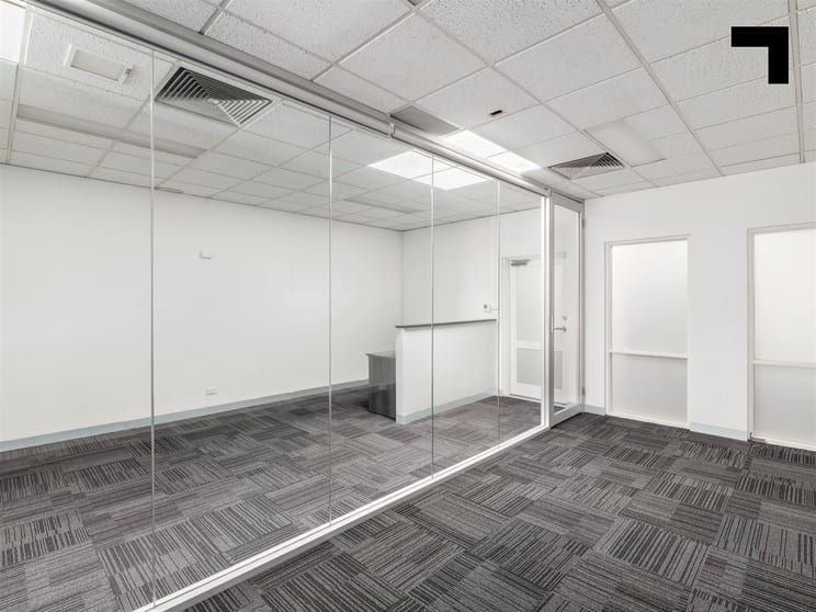 Click to view all images 4/45 Railway Road Blackburn VIC 3130 - Image 2
