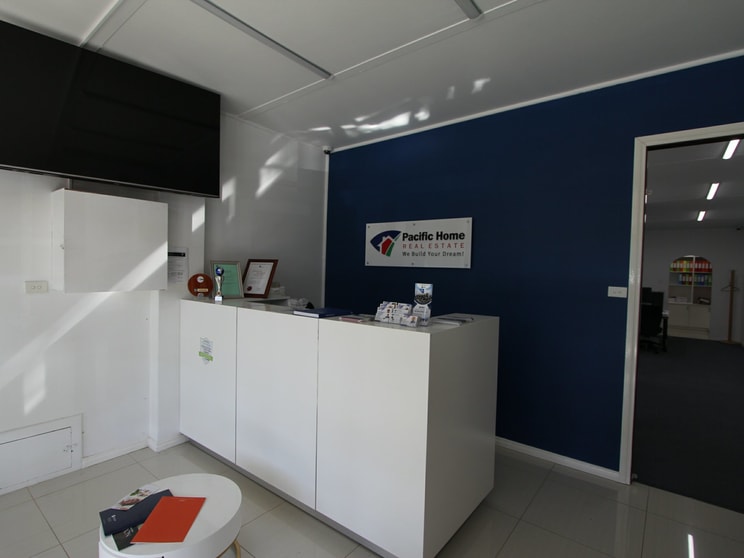 Click to view all images 47B Oxford Road Ingleburn NSW 2565 - Image 2