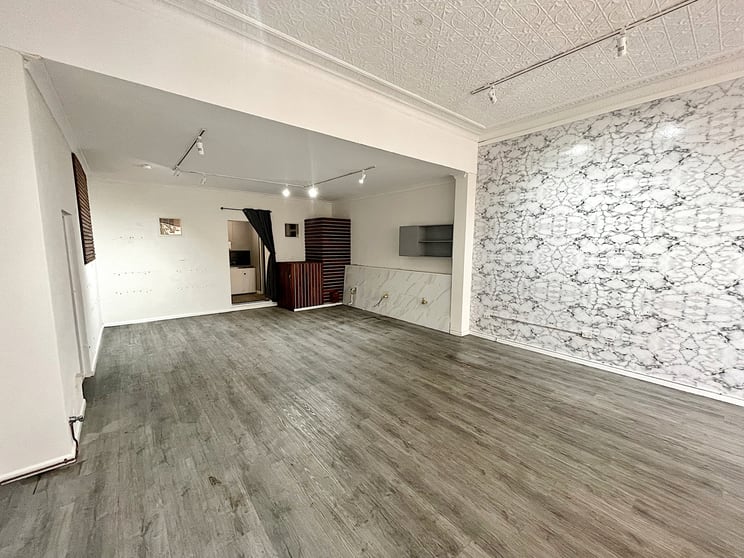 Click to view all images 96 Bathurst Road Katoomba NSW 2780 - Image 2