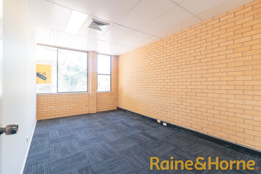 Click to view all images Suite 1/20 Talbragar Street Dubbo NSW 2830 - Image 3
