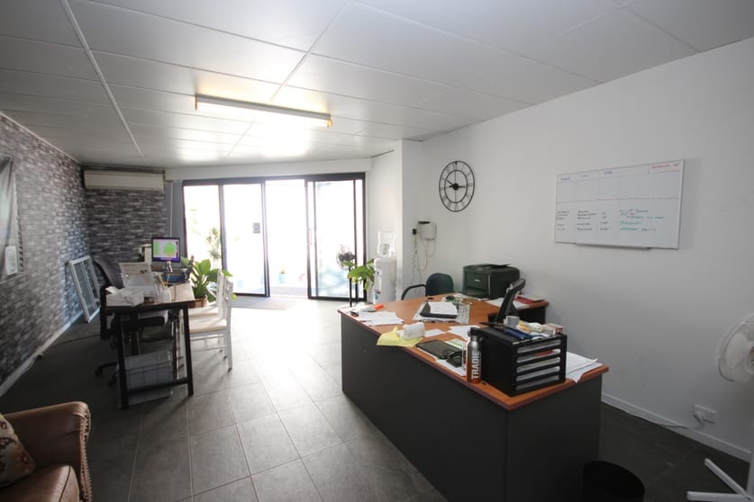 Click to view all images Unit 1/15 Whitehouse Street Garbutt QLD 4814 - Image 3