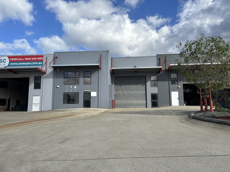 Click to view all images 2/38 Computer Road Yatala QLD 4207 - Image 1