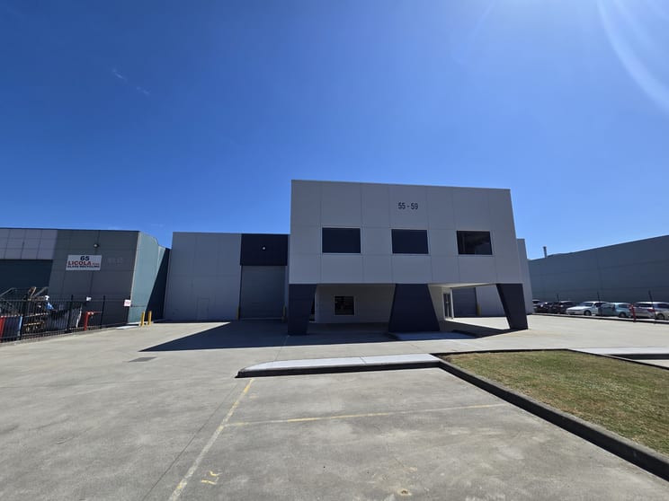 Click to view all images 55 Licola Crescent Dandenong South VIC 3175 - Image 3