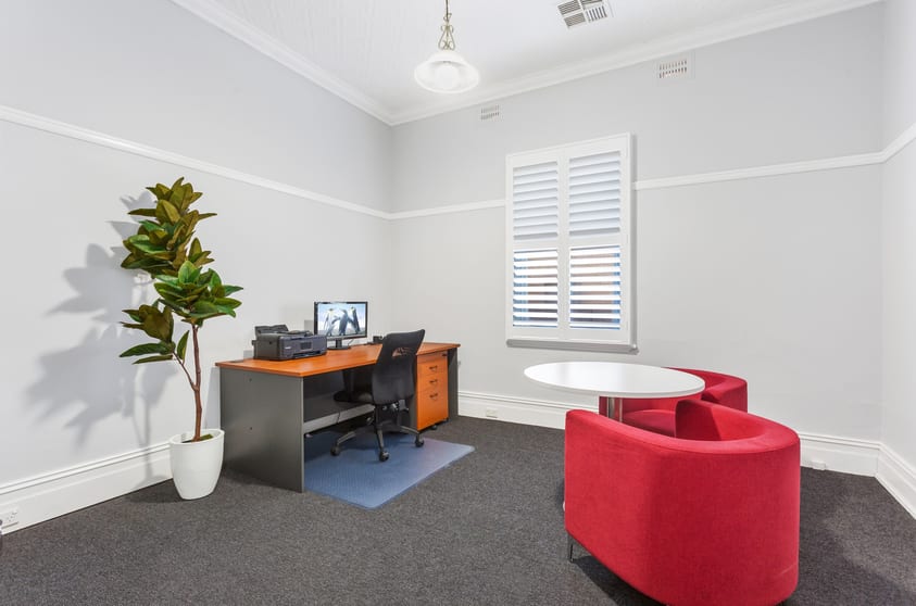 Click to view all images 10 Macquarie Avenue Penrith NSW 2750 - Image 2