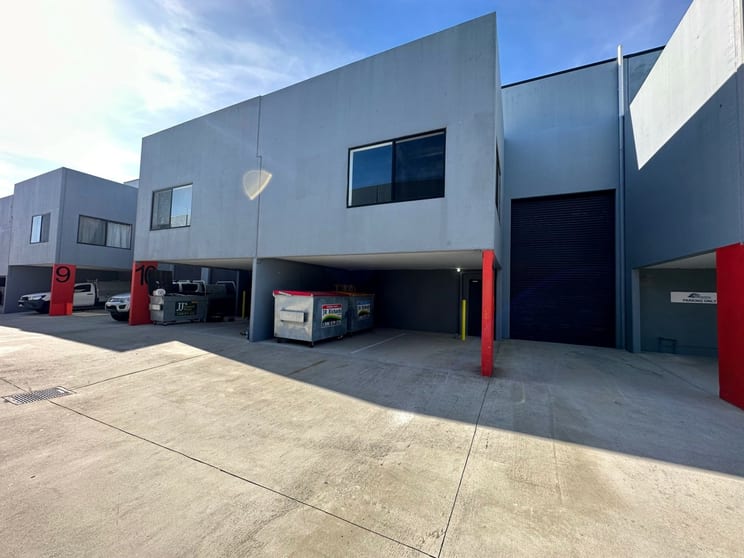 Click to view all images 11/3 Fairmile Close Charmhaven NSW 2263 - Image 3