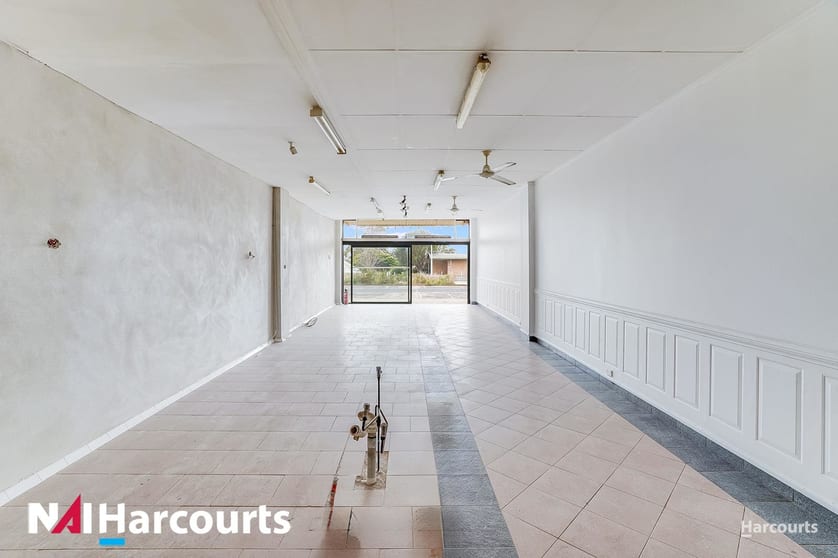 Click to view all images 2/68 Railside Avenue Bargo NSW 2574 - Image 3