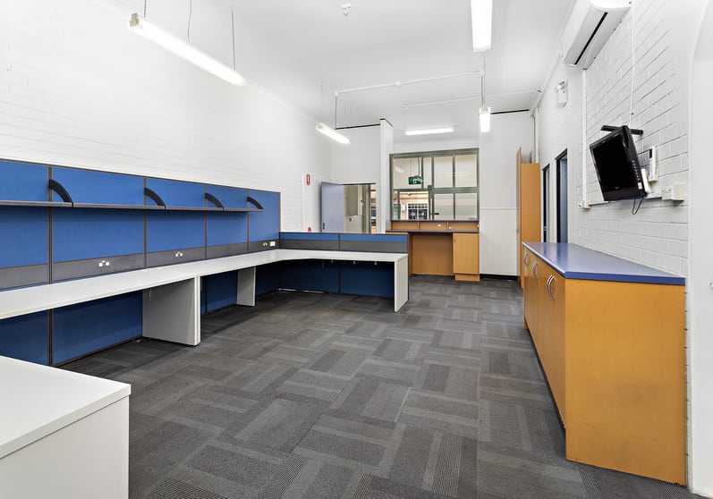 Click to view all images 245 Princes Highway Corrimal NSW 2518 - Image 3