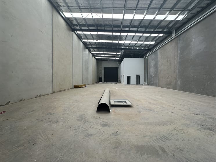 Click to view all images 65B Patch Circuit Laverton North VIC 3026 - Image 3