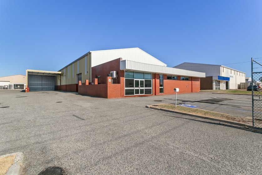 Click to view all images 8 Aitken Way Kewdale WA 6105 - Image 1