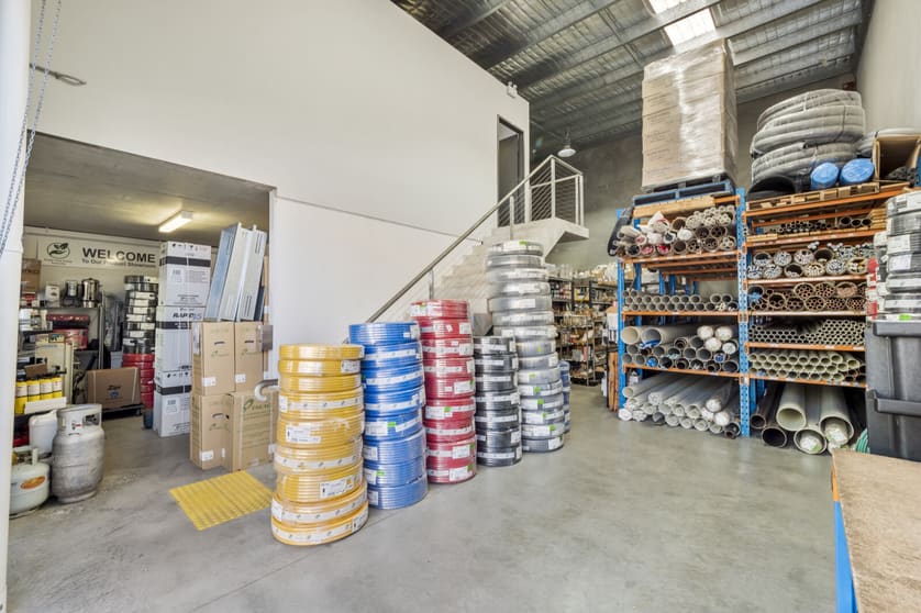 Click to view all images 18 Wurrook Circuit Caringbah NSW 2229 - Image 3