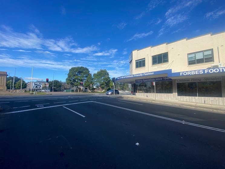 Click to view all images 153 Peats Ferry Rd Hornsby NSW 2077 - Image 2