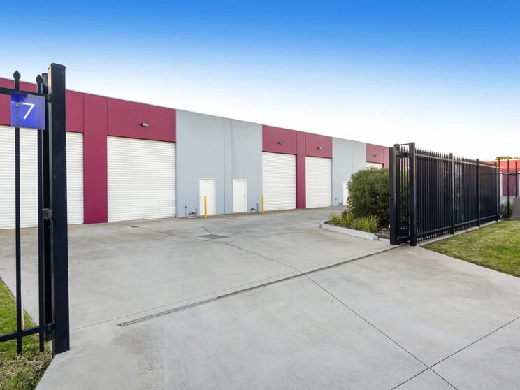 Click to view all images 10/7 Cannery Court Tyabb VIC 3913 - Image 3