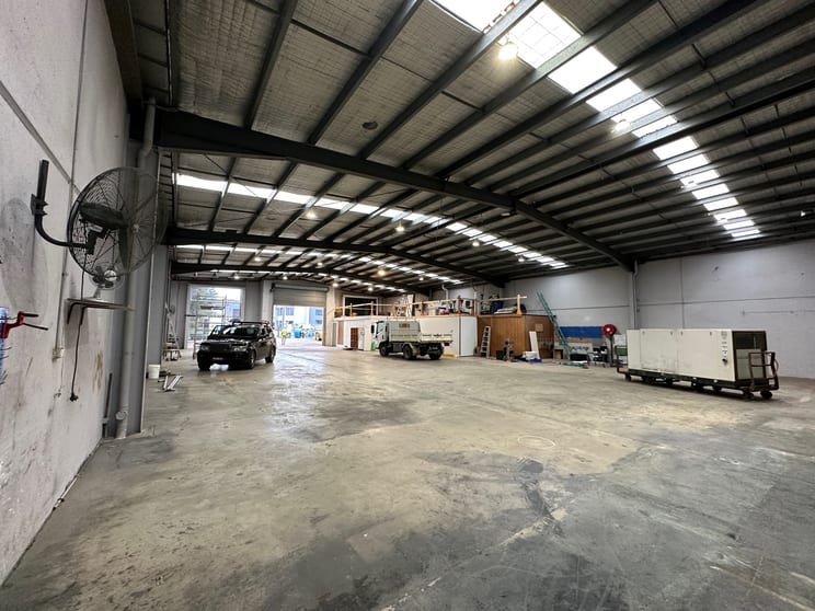 Click to view all images 44 Killara Road Campbellfield VIC 3061 - Image 2