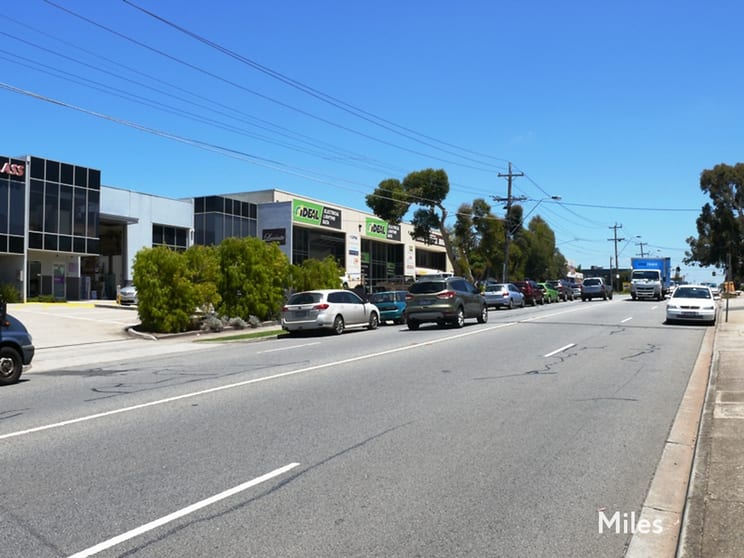 Click to view all images 338 Darebin Road Fairfield VIC 3078 - Image 3