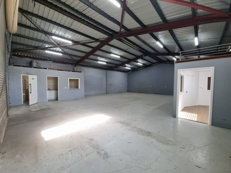 Click to view all images 3/350 Manns Road West Gosford NSW 2250 - Image 3