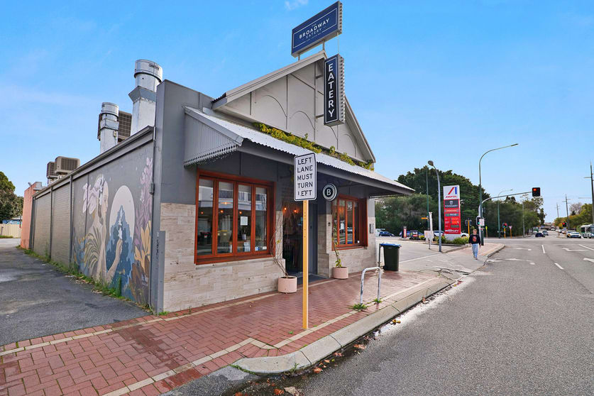 Click to view all images 11 Broadway Nedlands WA 6009 - Image 3