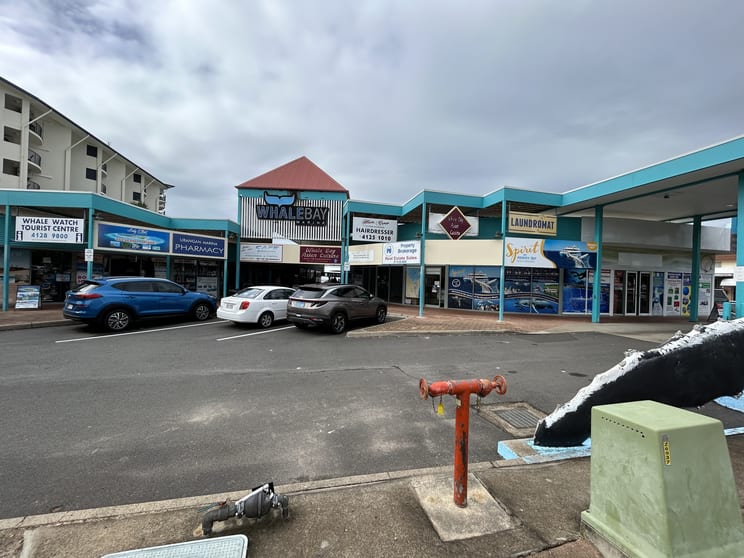 Click to view all images Shop 10 Hervey Bay Marina Urangan QLD 4655 - Image 1