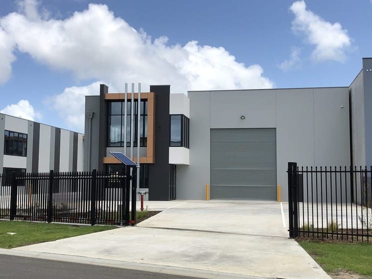 Click to view all images 69 Naxos Way Keysborough VIC 3173 - Image 1