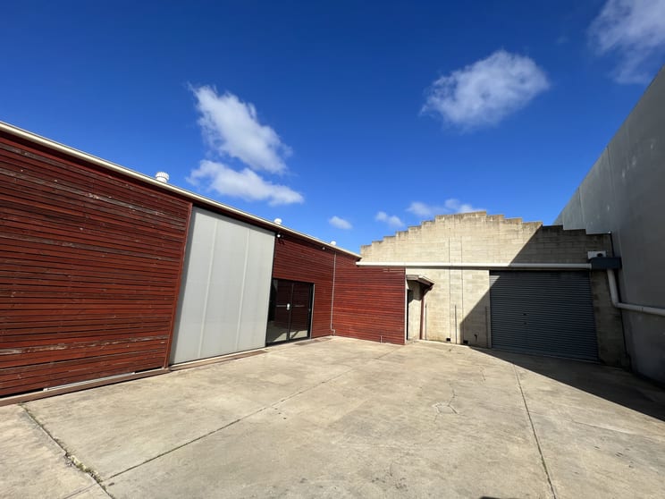 Click to view all images 6 Lagunta Avenue Edwardstown SA 5039 - Image 2