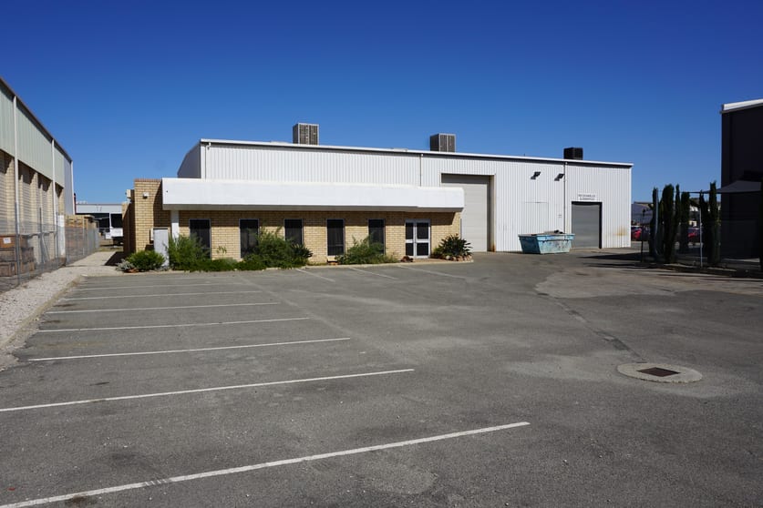 Click to view all images 7 Anvil Close South Guildford WA 6055 - Image 1