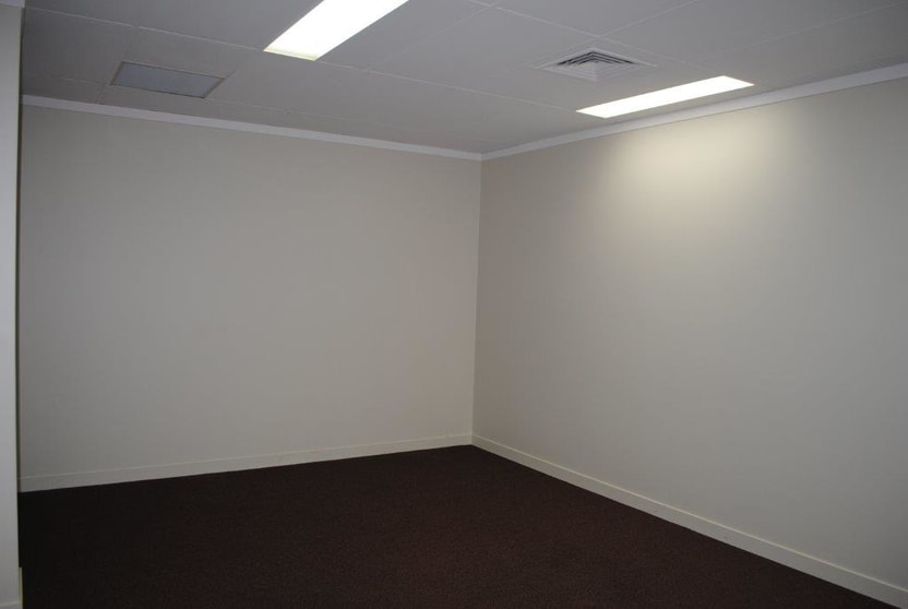 Click to view all images 7/3360 Pacific Highway Springwood QLD 4127 - Image 3