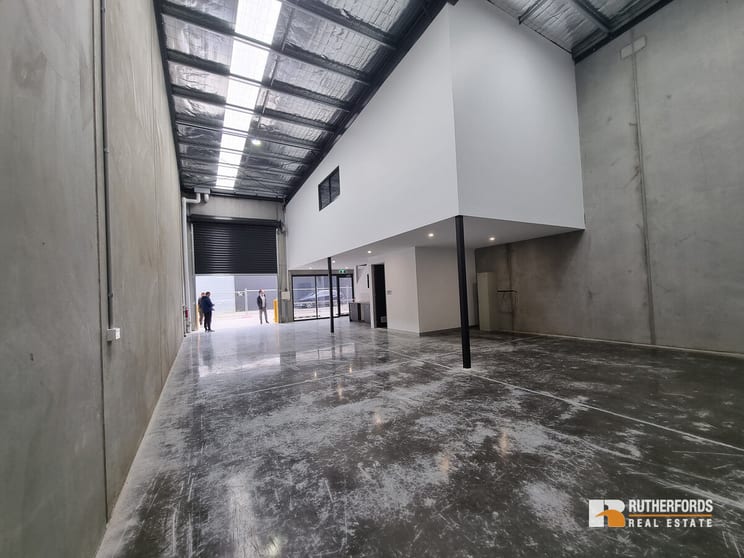 Click to view all images 3/22 Keon Parade Thomastown VIC 3074 - Image 2
