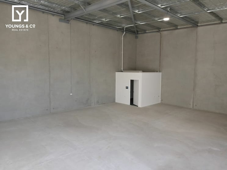 Click to view all images 4/13 Industrial Drive Shepparton VIC 3630 - Image 2
