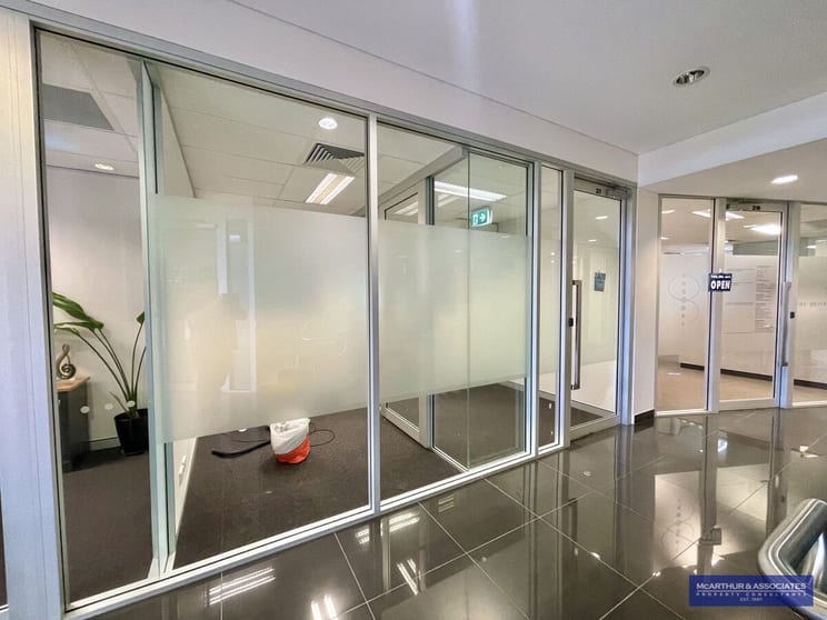 Click to view all images 2i/2 Flinders Parade North Lakes QLD 4509 - Image 2