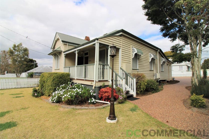 Click to view all images 90 Herries Street East Toowoomba QLD 4350 - Image 3