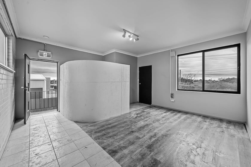 Click to view all images 8-10 Racecourse Road Williamstown VIC 3016 - Image 3