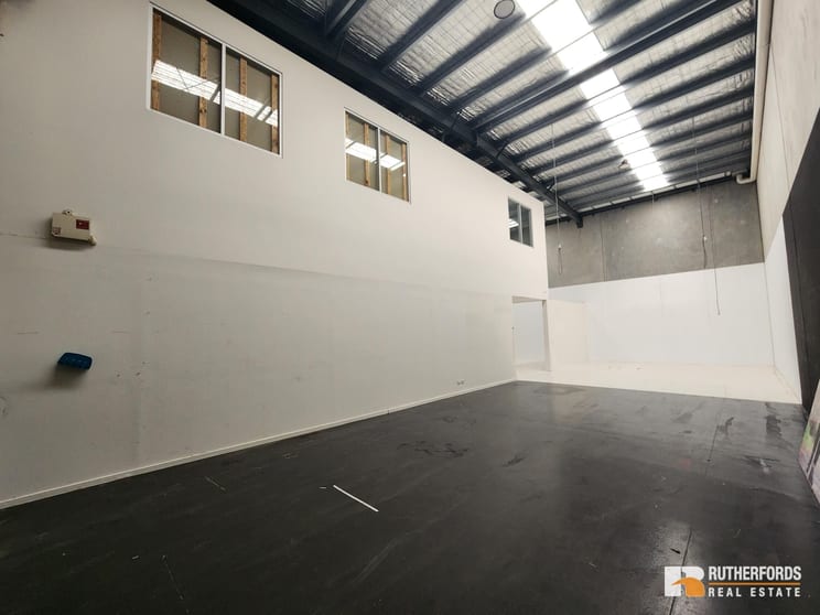 Click to view all images 4/37 Keilor Park Drive Keilor Park VIC 3042 - Image 3