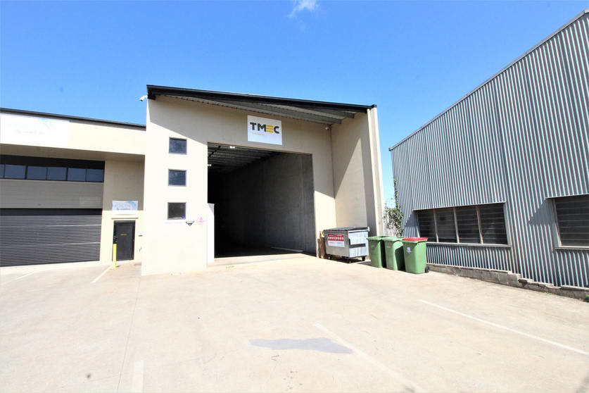 Click to view all images 4/16-18 Dexter Street South Toowoomba QLD 4350 - Image 1