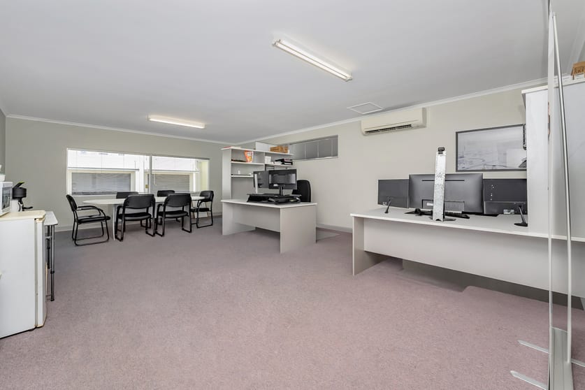 26/585 Ingham Road Mount St John QLD 4818 - Image 2