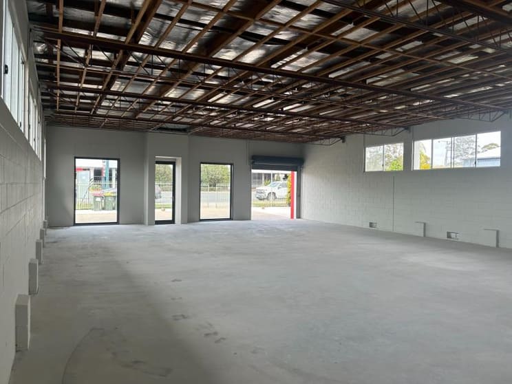 Click to view all images 423 Wondall Road Tingalpa QLD 4173 - Image 2