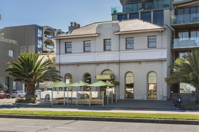 Click to view all images 49 Beach Street Port Melbourne VIC 3207 - Image 1