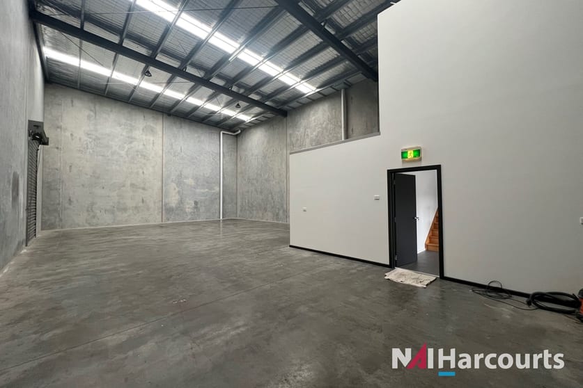 Click to view all images 61A Merri Concourse Campbellfield VIC 3061 - Image 2