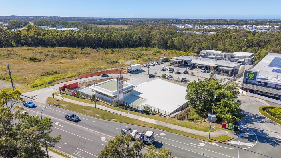 Click to view all images 334 Foxwell Road Coomera QLD 4209 - Image 4
