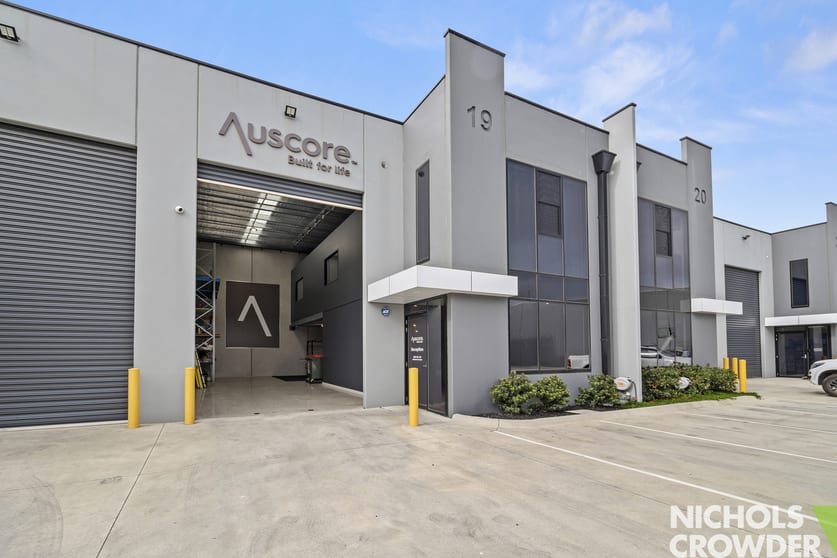 Click to view all images 19/210 Boundary Road Braeside VIC 3195 - Image 2
