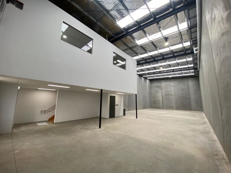 Click to view all images 8/13-15 Bonview Circuit Truganina VIC 3029 - Image 2