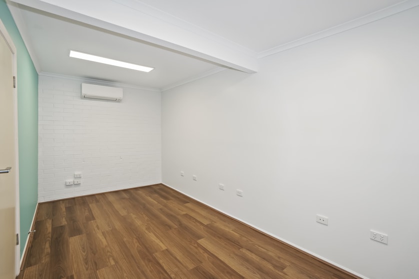 Click to view all images Shop 3/127 Bargara Road Bundaberg East QLD 4670 - Image 2