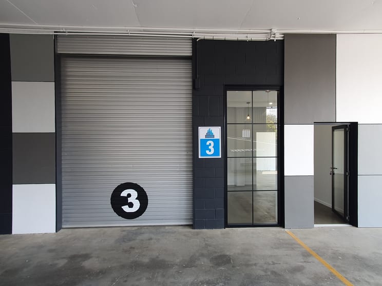 Click to view all images Currumbin QLD 4223 - Image 2