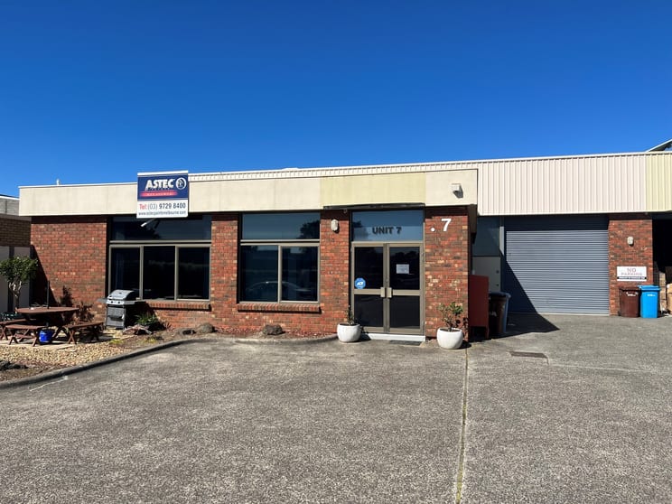 Click to view all images 7/21 Stud Road Bayswater VIC 3153 - Image 1