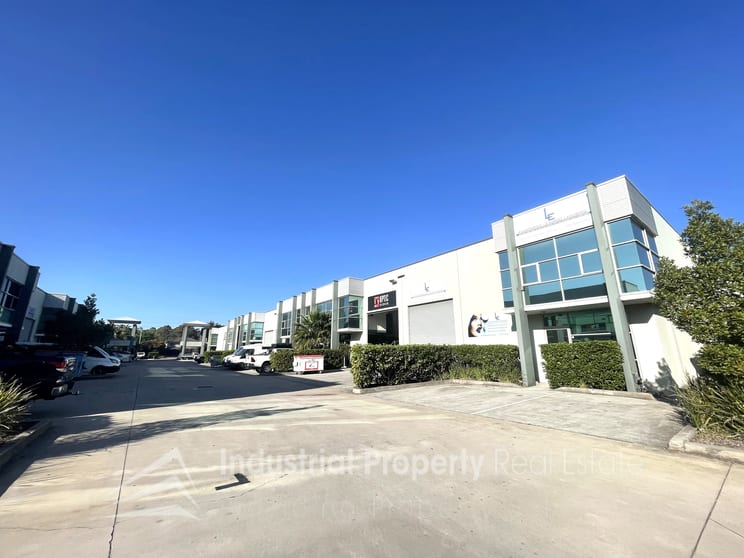 Click to view all images Chipping Norton NSW 2170 - Image 2
