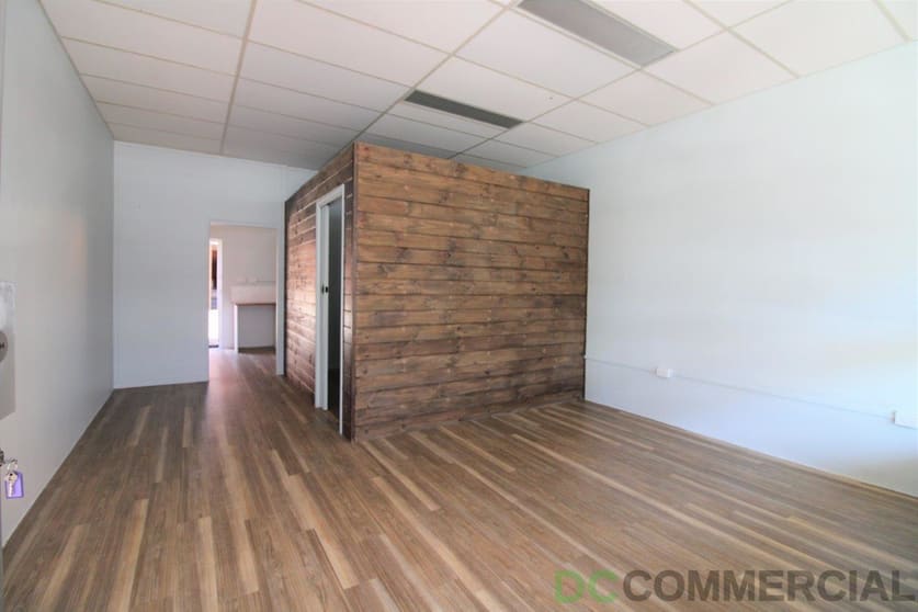 Click to view all images 2/4 Duggan Street Toowoomba City QLD 4350 - Image 2