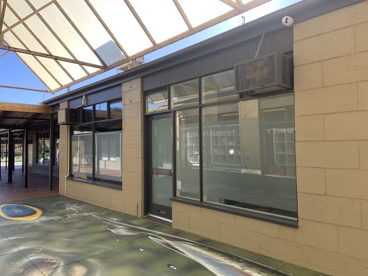 Click to view all images Shop 3-14 High Street Mansfield VIC 3722 - Image 2