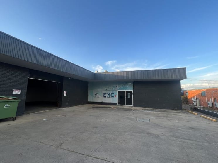 Click to view all images Unit 2/10 Maryborough Street Fyshwick ACT 2609 - Image 1