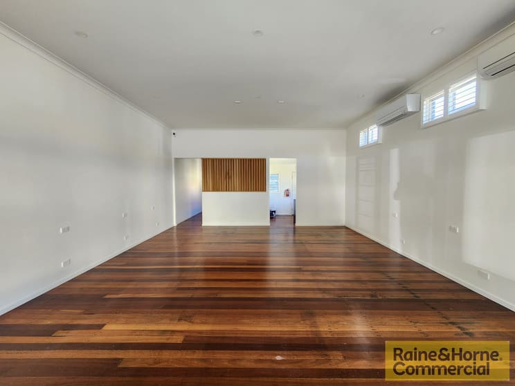 Click to view all images 2/28 Ridge Street Northgate QLD 4013 - Image 2